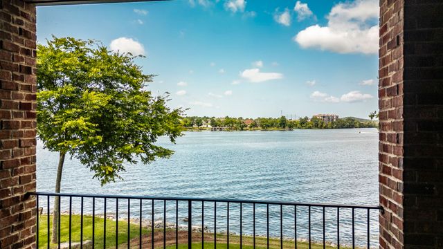 1132 Landing Pvt Ct, Gallatin, TN 37066