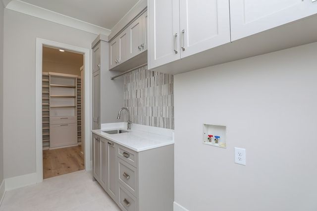 1132 Landing Pvt Ct, Gallatin, TN 37066