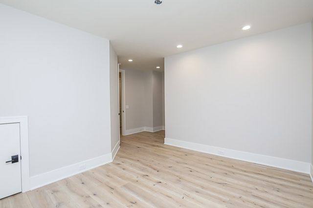 1132 Landing Pvt Ct, Gallatin, TN 37066