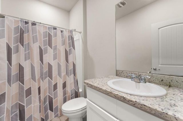 2213 N Savannah Lakes Drive, Lake Charles, LA 70607