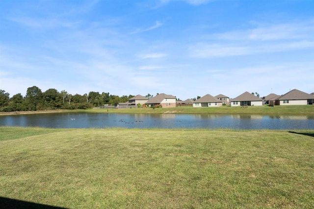 2213 N Savannah Lakes Drive, Lake Charles, LA 70607