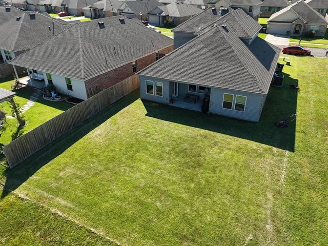 2213 N Savannah Lakes Drive, Lake Charles, LA 70607