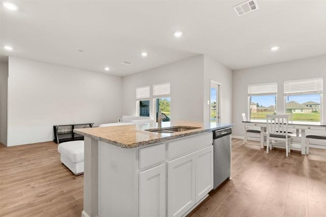 2213 N Savannah Lakes Drive, Lake Charles, LA 70607