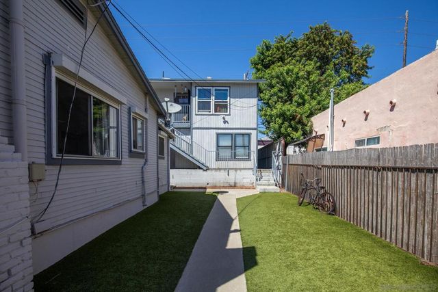 1930 Hornblend Street, San Diego, CA 92109