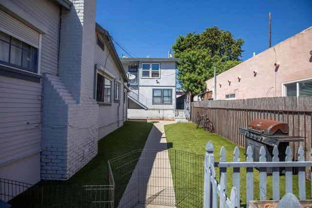 1930 Hornblend Street, San Diego, CA 92109