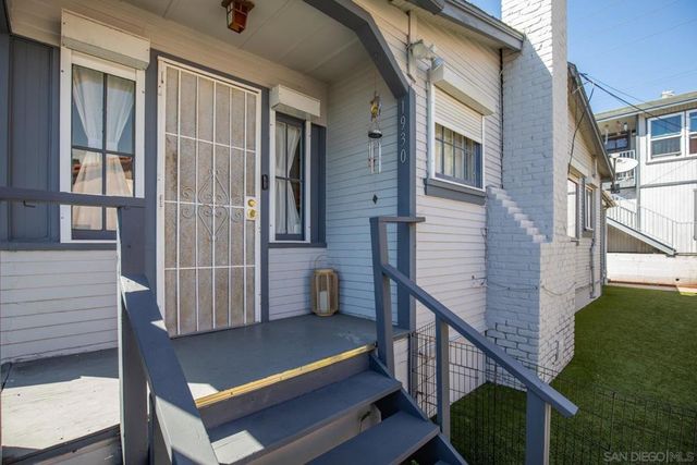 1930 Hornblend Street, San Diego, CA 92109