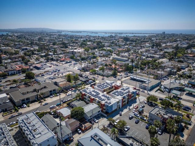 1930 Hornblend Street, San Diego, CA 92109