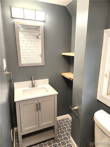 81 Mayer Avenue, Buffalo, NY 14207