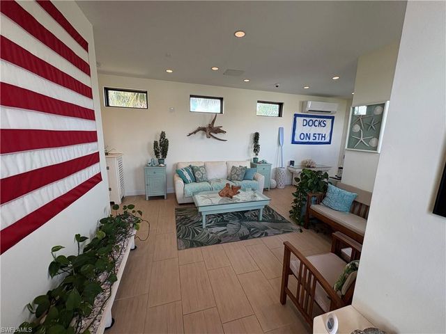 1345 5th AVE S, Naples, FL 34102