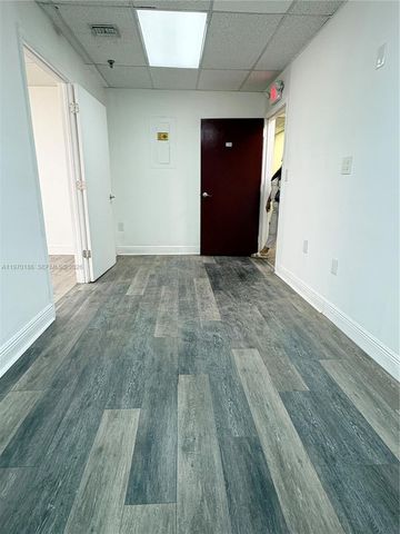 2100 W 76th Street 206, Hialeah, FL 33016