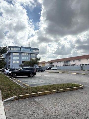 2100 W 76th Street 206, Hialeah, FL 33016