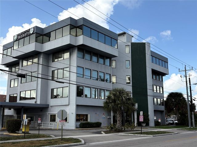 2100 W 76th Street 206, Hialeah, FL 33016