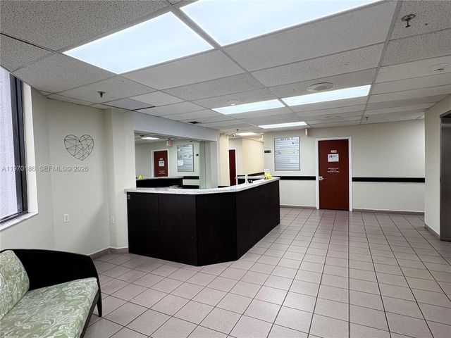 2100 W 76th Street 206, Hialeah, FL 33016