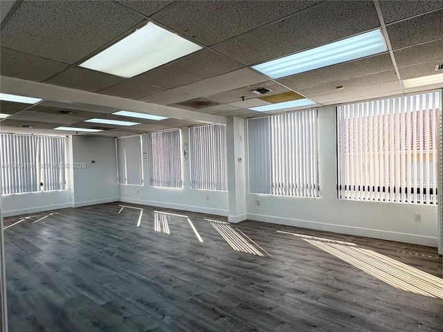 2100 W 76th Street 206, Hialeah, FL 33016