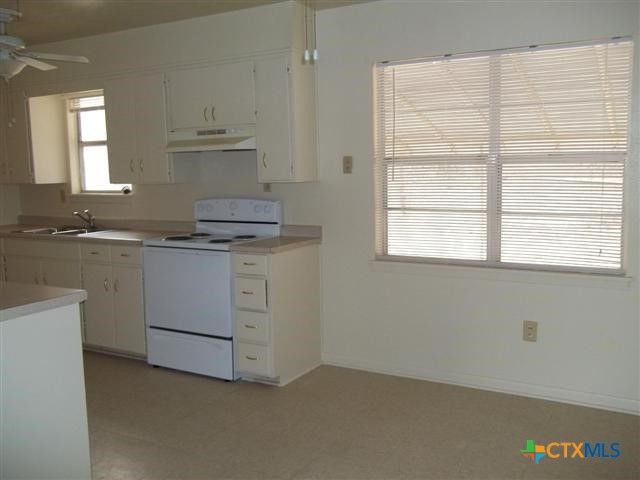 910 Hill Street, Copperas Cove, TX 76522