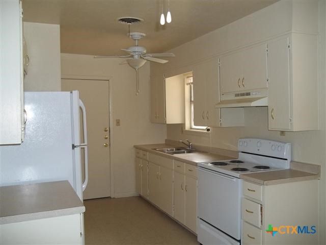 910 Hill Street, Copperas Cove, TX 76522