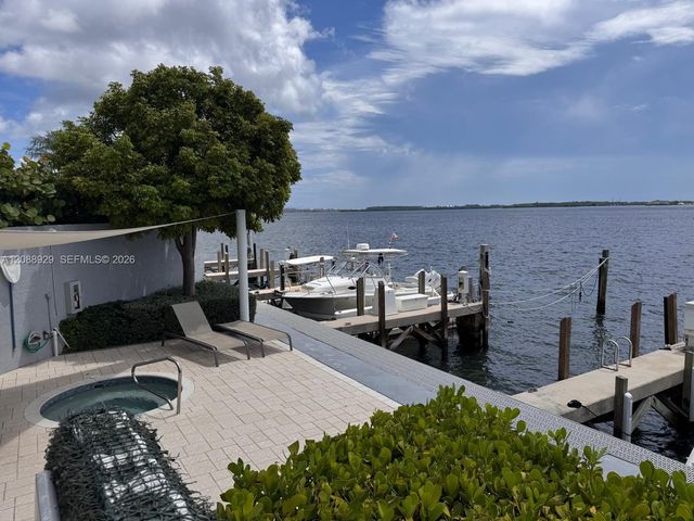 200 SE 15th Road 7D, Miami, FL 33129