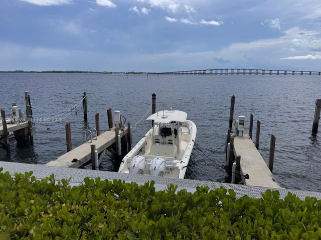 200 SE 15th Road 7D, Miami, FL 33129