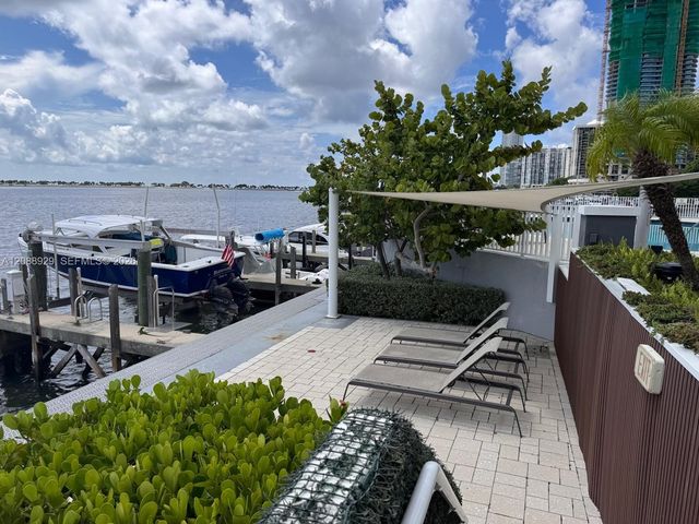 200 SE 15th Road 7D, Miami, FL 33129