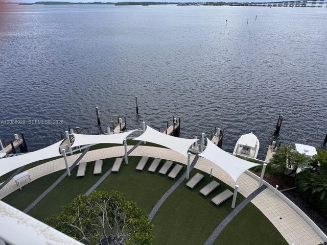 200 SE 15th Road 7D, Miami, FL 33129