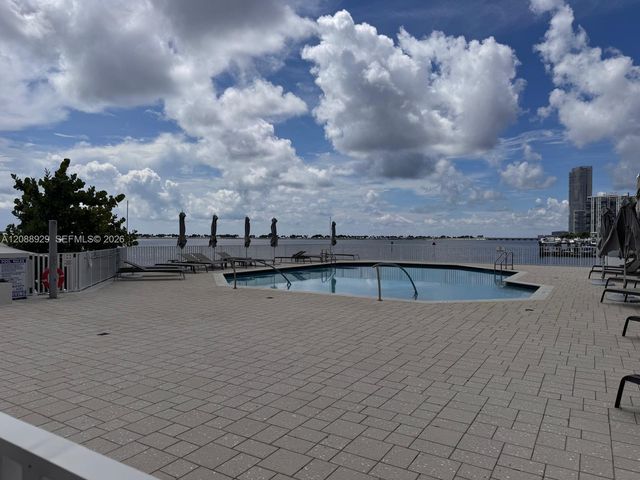 200 SE 15th Road 7D, Miami, FL 33129