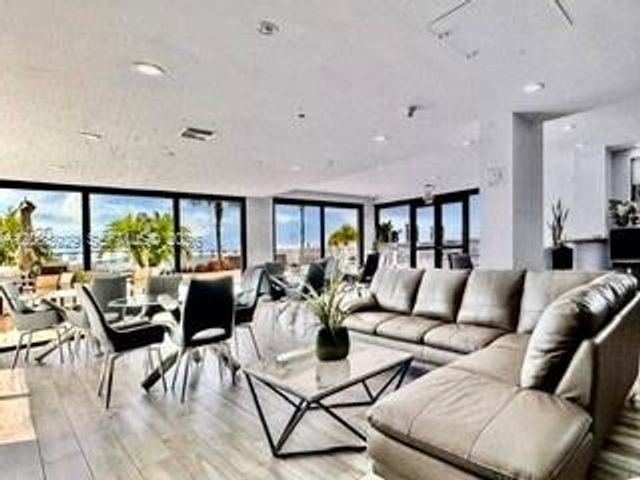 200 SE 15th Road 7D, Miami, FL 33129