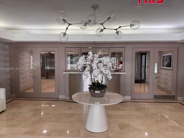 200 SE 15th Road 7D, Miami, FL 33129