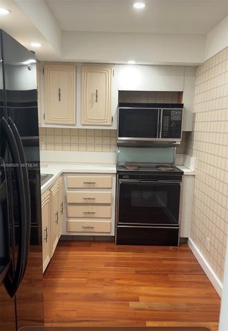 200 SE 15th Road 7D, Miami, FL 33129