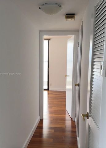 200 SE 15th Road 7D, Miami, FL 33129
