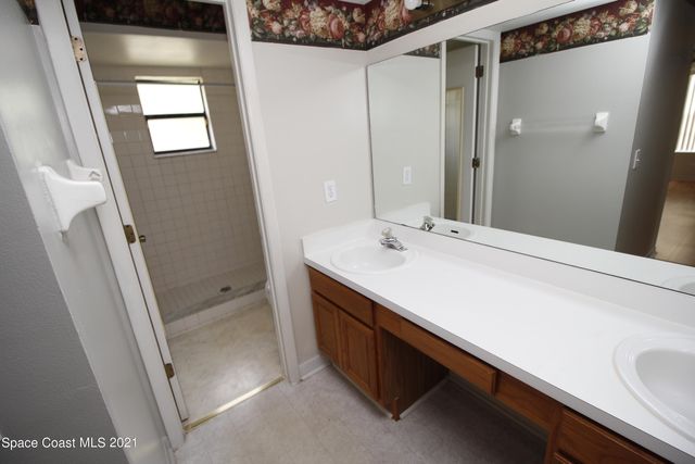 934 Colonial Avenue SE, Palm Bay, FL 32909