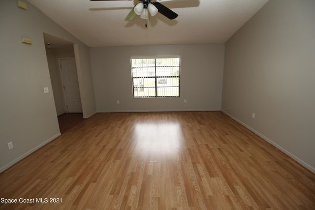 934 Colonial Avenue SE, Palm Bay, FL 32909