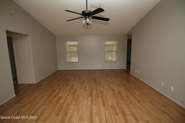 934 Colonial Avenue SE, Palm Bay, FL 32909