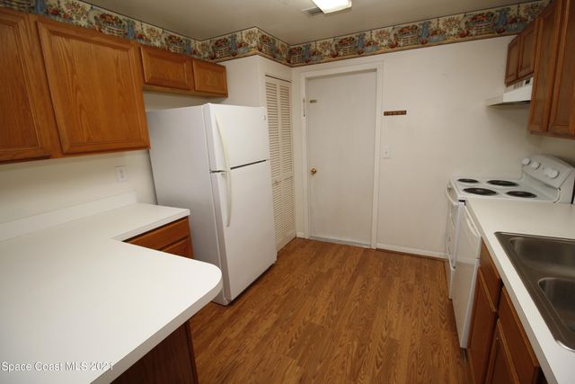 934 Colonial Avenue SE, Palm Bay, FL 32909