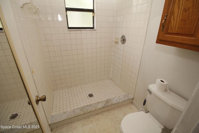 934 Colonial Avenue SE, Palm Bay, FL 32909