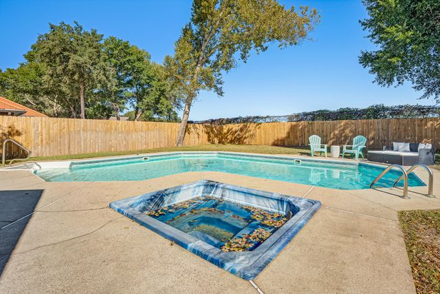 62 Shalimar Drive, Shalimar, FL 32579