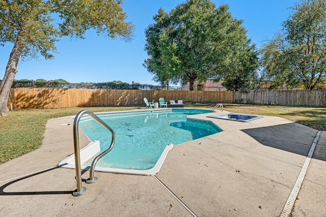 62 Shalimar Drive, Shalimar, FL 32579