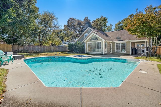 62 Shalimar Drive, Shalimar, FL 32579