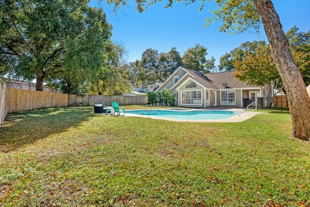 62 Shalimar Drive, Shalimar, FL 32579