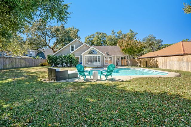 62 Shalimar Drive, Shalimar, FL 32579