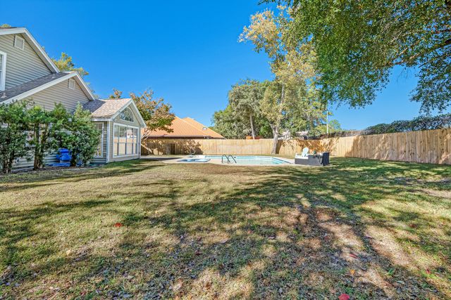 62 Shalimar Drive, Shalimar, FL 32579