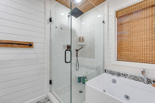 62 Shalimar Drive, Shalimar, FL 32579