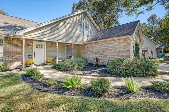 62 Shalimar Drive, Shalimar, FL 32579