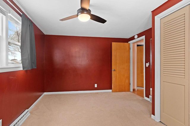 2412 N MORRISON STREET, Appleton, WI 54911