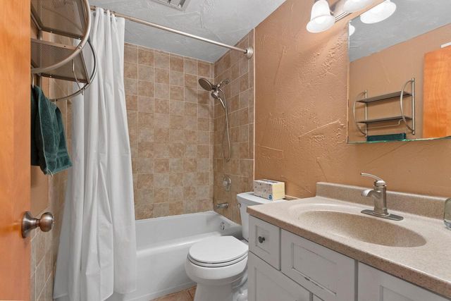 2412 N MORRISON STREET, Appleton, WI 54911