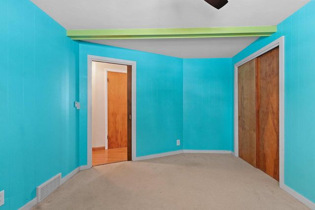 2412 N MORRISON STREET, Appleton, WI 54911