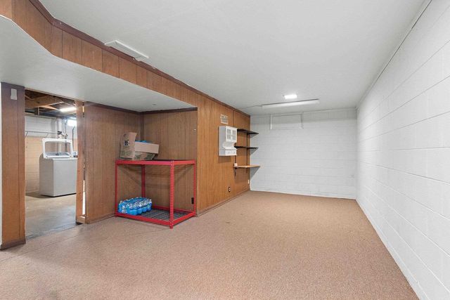 2412 N MORRISON STREET, Appleton, WI 54911