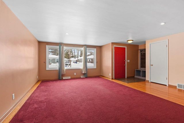 2412 N MORRISON STREET, Appleton, WI 54911