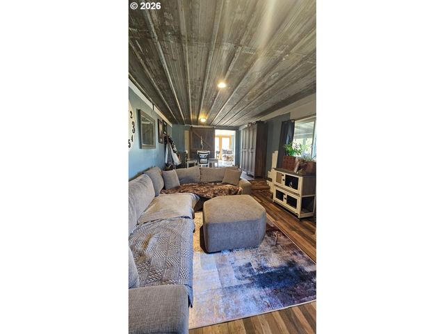 4930 S Hwy101, Tillamook, OR 97141
