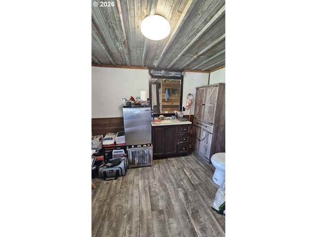 4930 S Hwy101, Tillamook, OR 97141