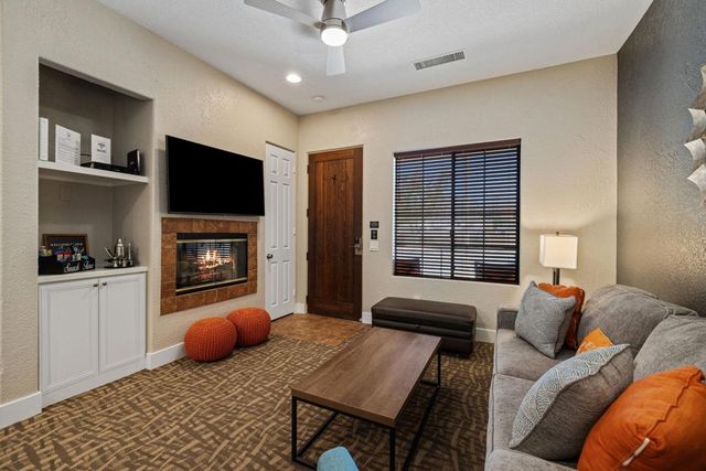 50700 Santa Rosa Plaza 1, La Quinta, CA 92253